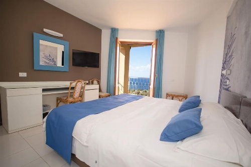 Perla Del Golfo Resort image 42